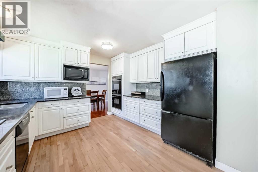 1220 73 Avenue SW — photo 7