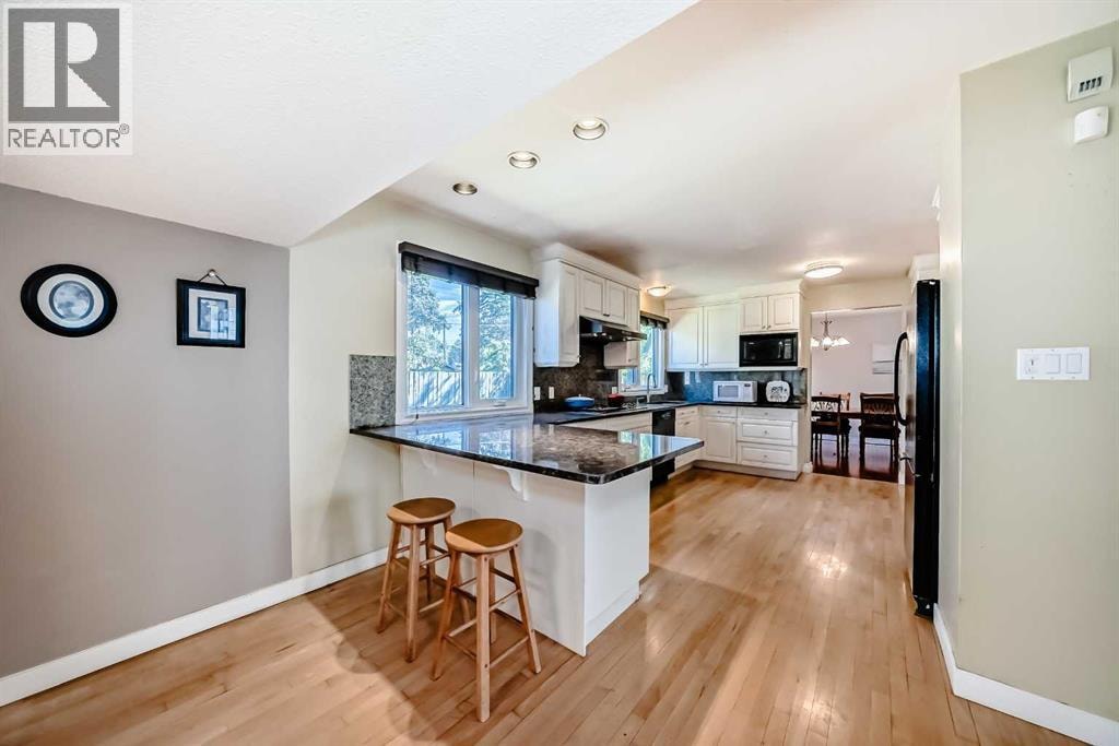 1220 73 Avenue SW — photo 5