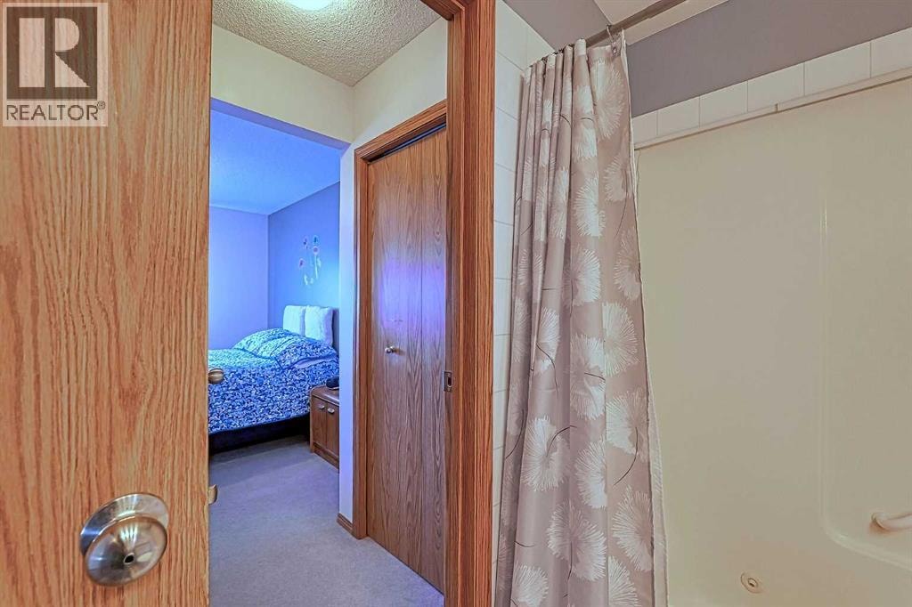 234 Martinvalley Mews NE — photo 17
