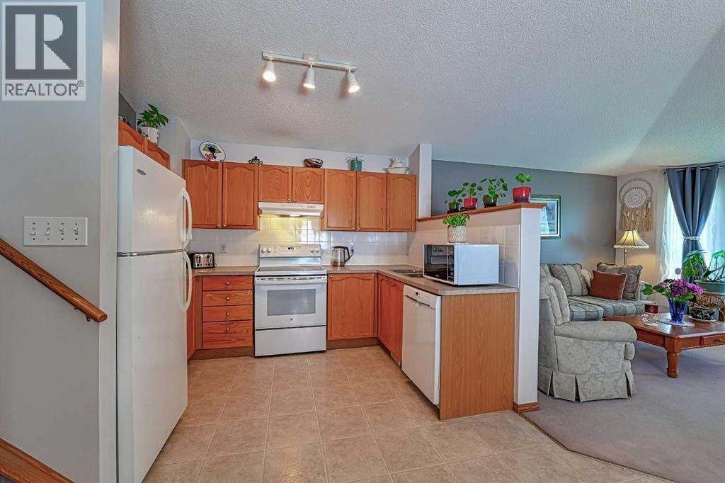 234 Martinvalley Mews NE — photo 3