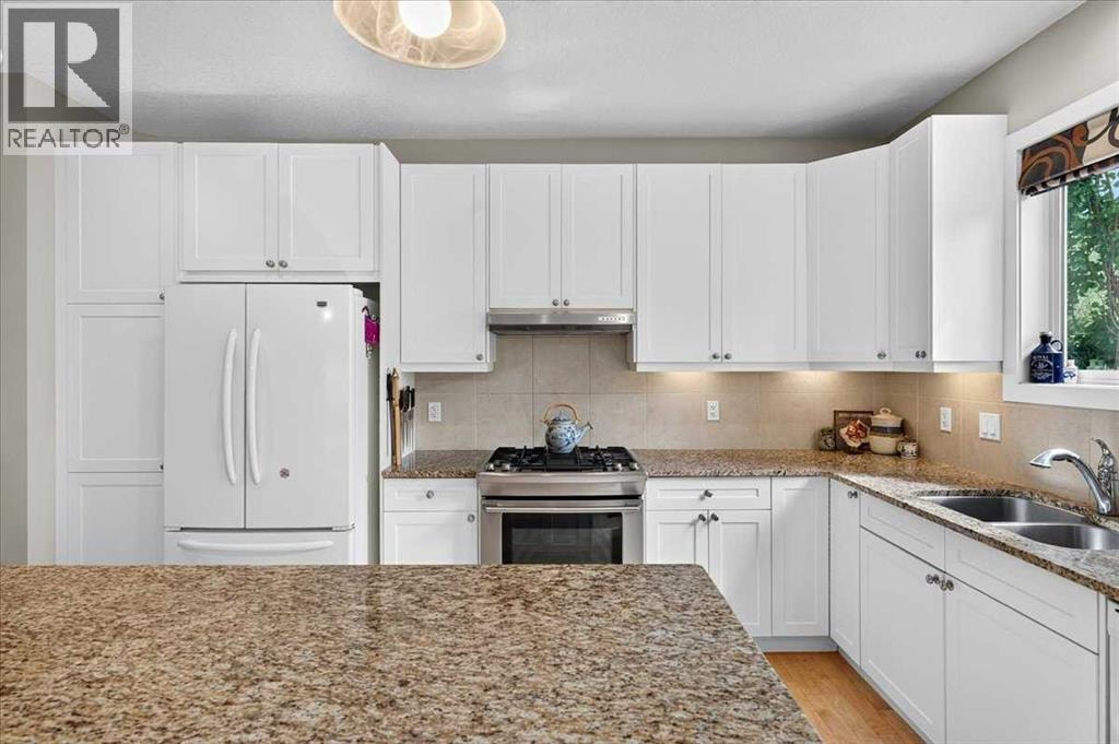 60 Sherwood Crescent NW — photo 10