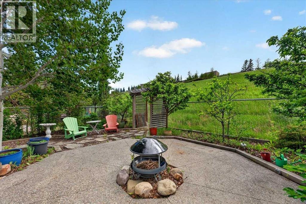60 Sherwood Crescent NW — photo 38