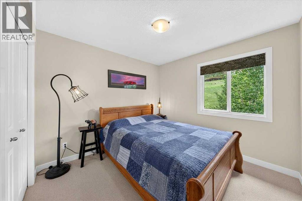 60 Sherwood Crescent NW — photo 26