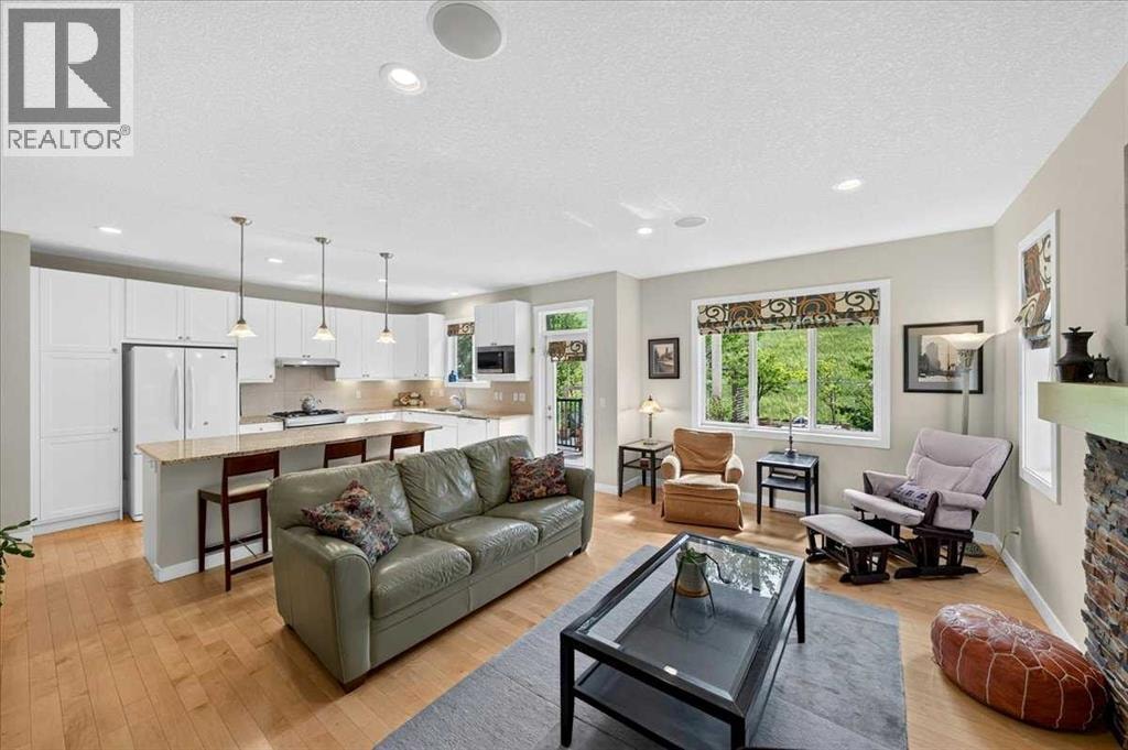 60 Sherwood Crescent NW — photo 11