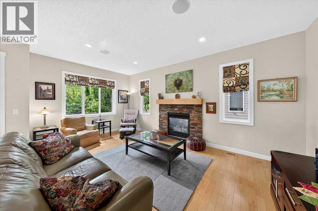 60 Sherwood Crescent NW — photo 15