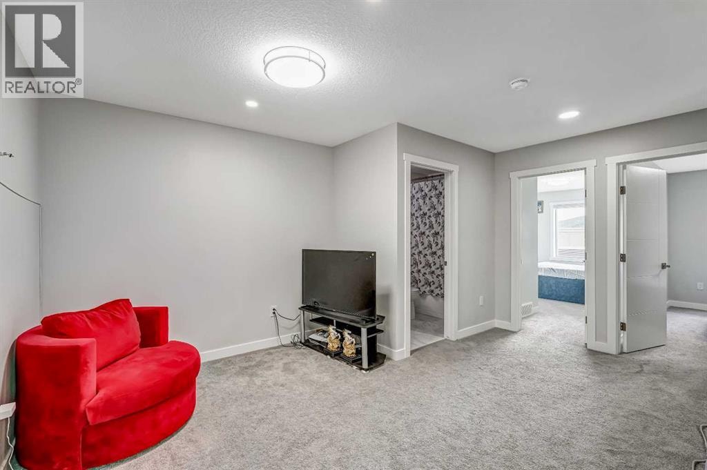 349 Corner Meadows Way NE — photo 18