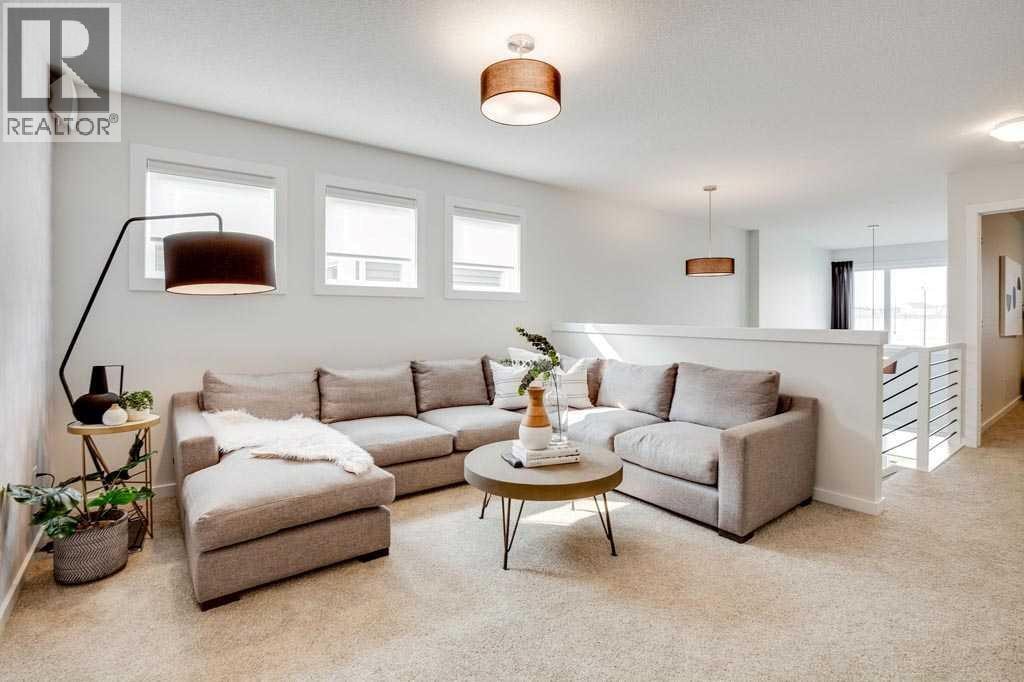 102 Rochester Crescent NW — photo 10