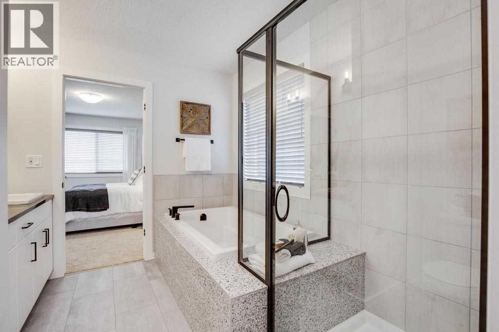 102 Rochester Crescent NW — photo 13