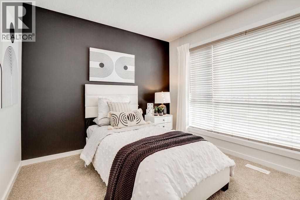 102 Rochester Crescent NW — photo 15