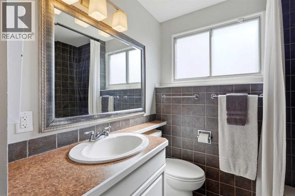 2516 63 Avenue SW — photo 27