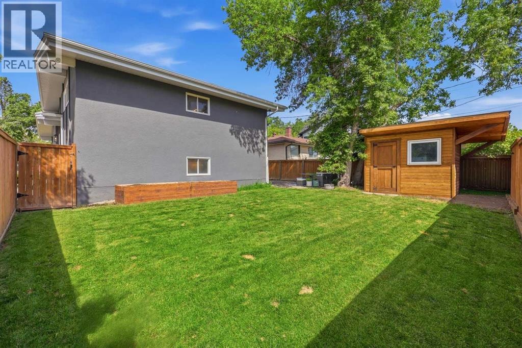 2516 63 Avenue SW — photo 37