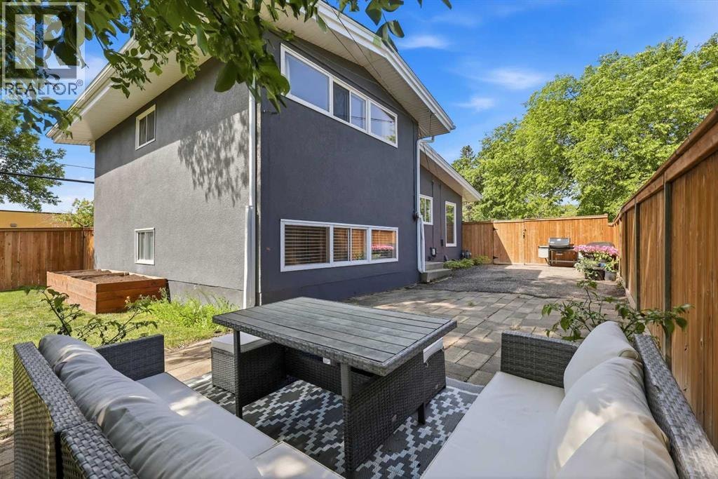 2516 63 Avenue SW — photo 35
