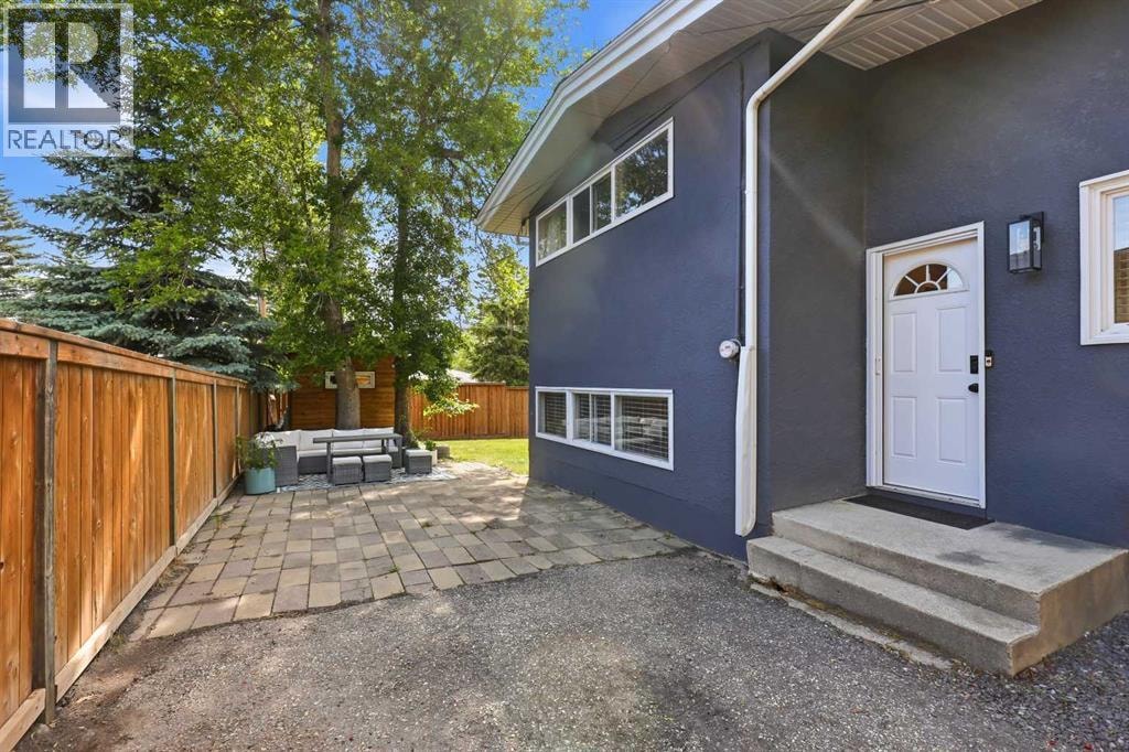 2516 63 Avenue SW — photo 32