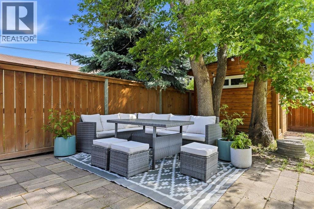 2516 63 Avenue SW — photo 34