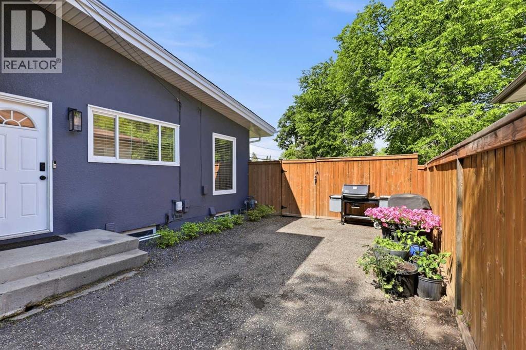 2516 63 Avenue SW — photo 33