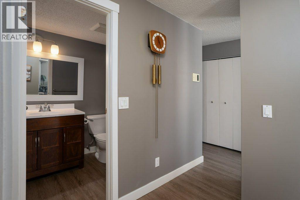 201, 630 57 Avenue SW — photo 16