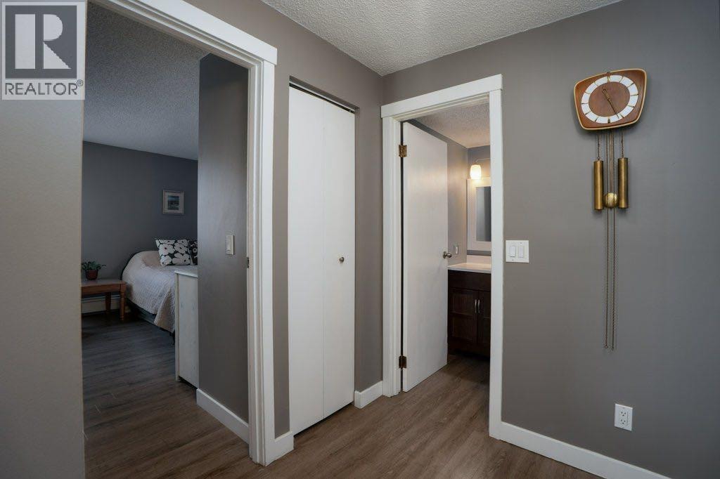 201, 630 57 Avenue SW — photo 13