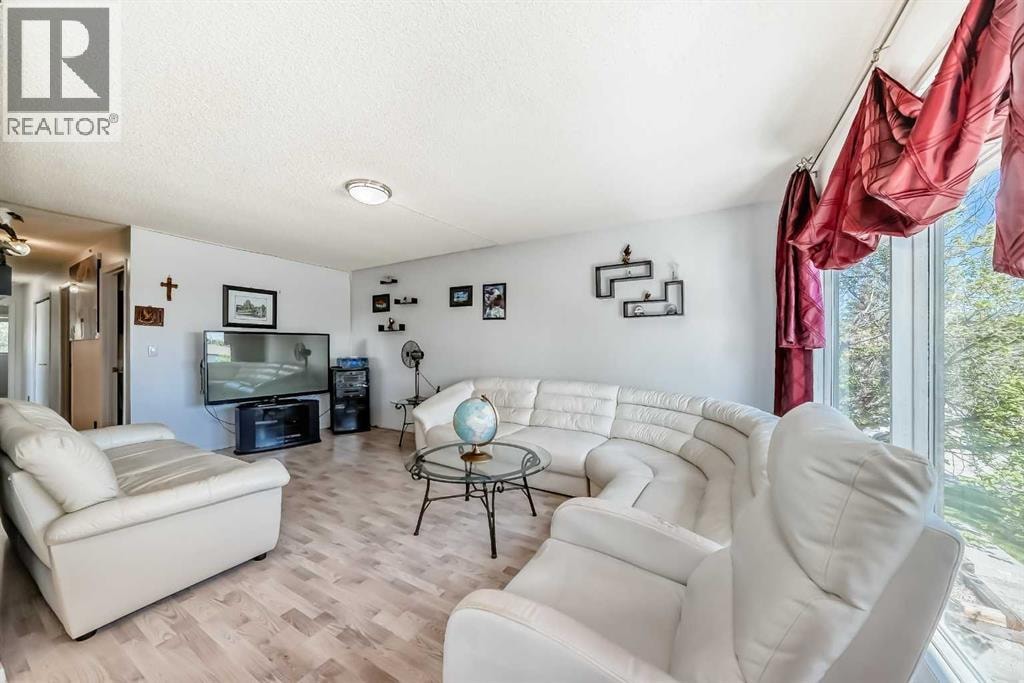 131 Ranchlands Court NW — photo 14