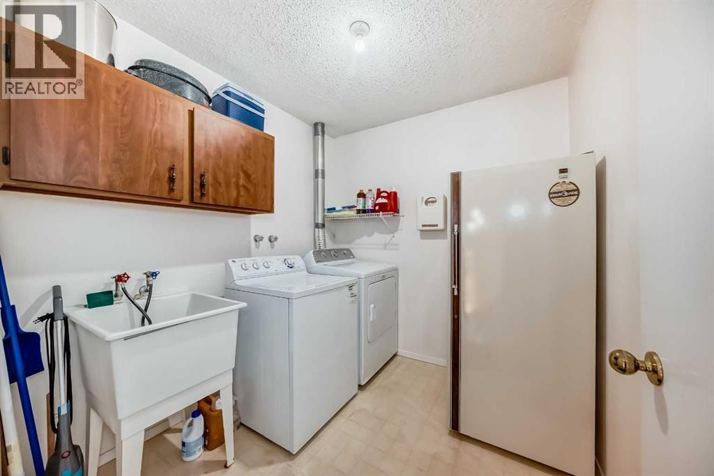 131 Ranchlands Court NW — photo 33