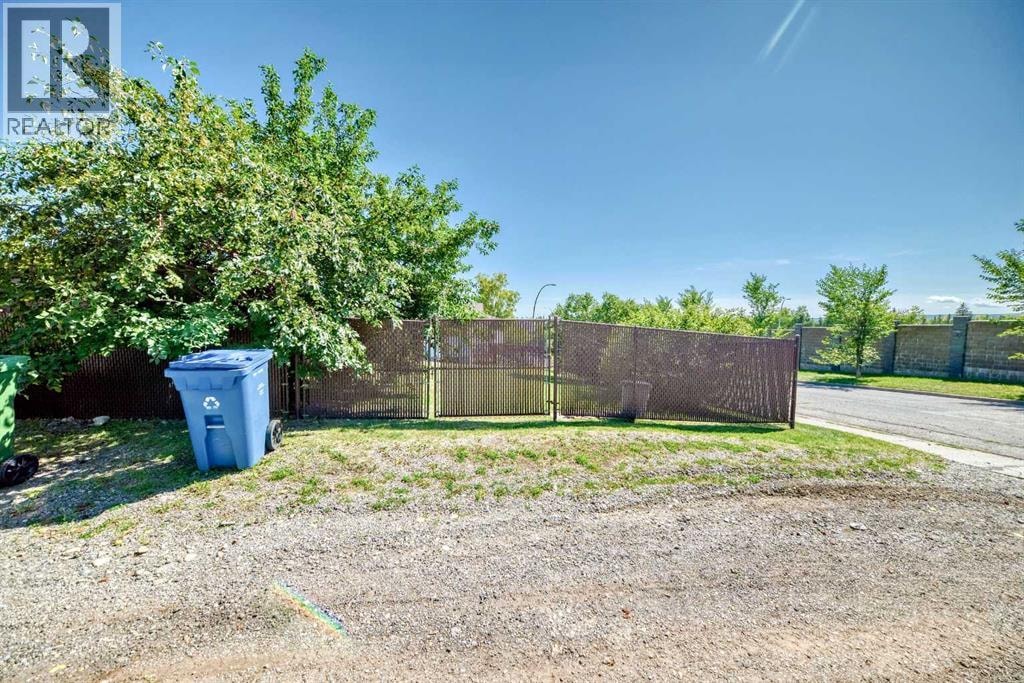 131 Ranchlands Court NW — photo 44