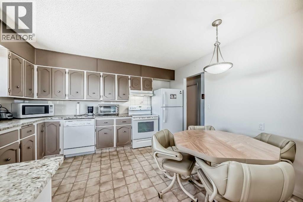 131 Ranchlands Court NW — photo 25