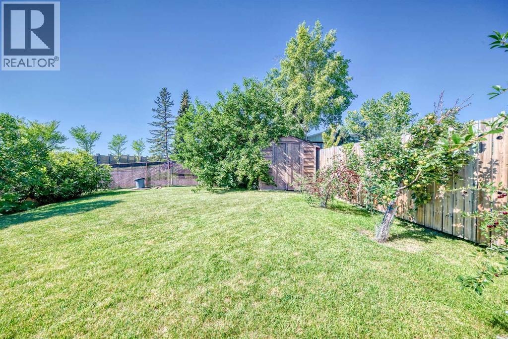131 Ranchlands Court NW — photo 42