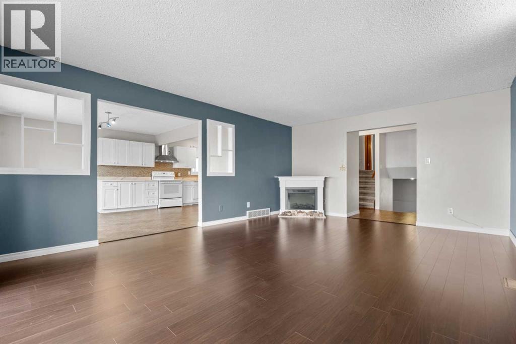 27 Beddington Road NE — photo 4