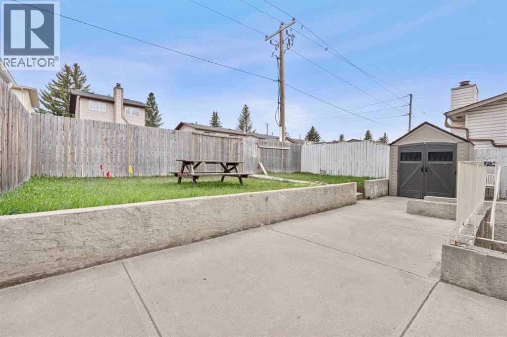 27 Beddington Road NE — photo 38