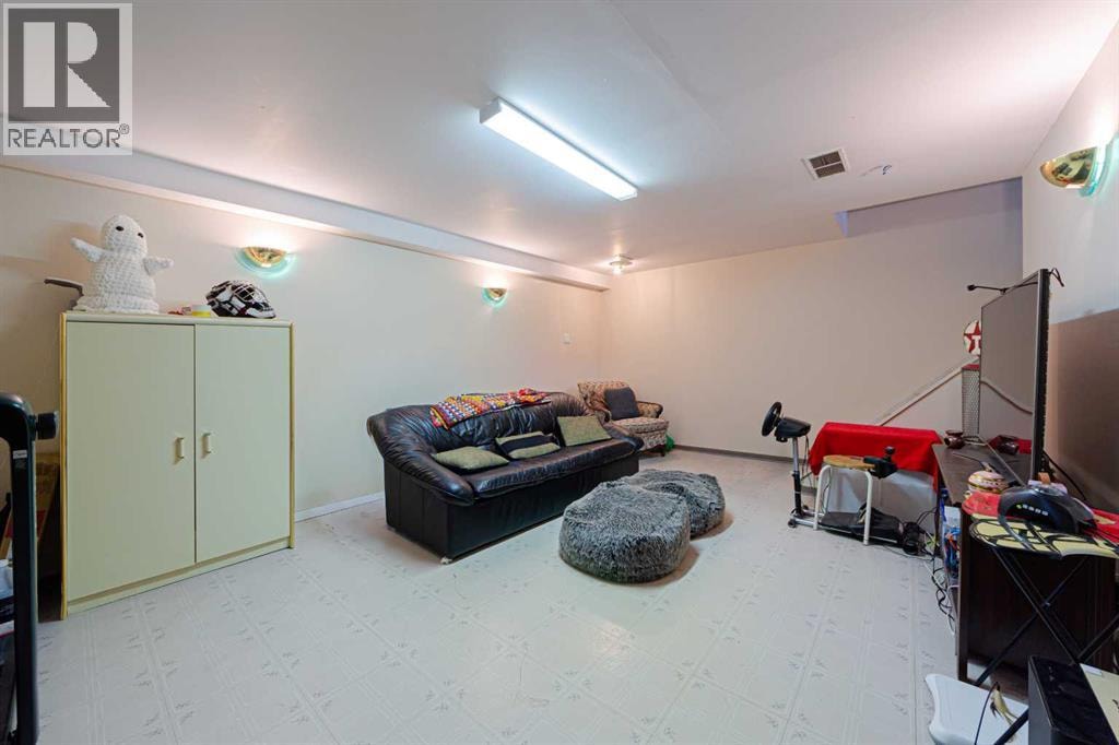 5412 14 Avenue SE — photo 23