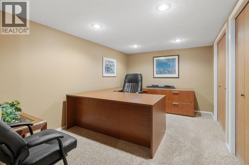 212 Sirocco Place SW — photo 38