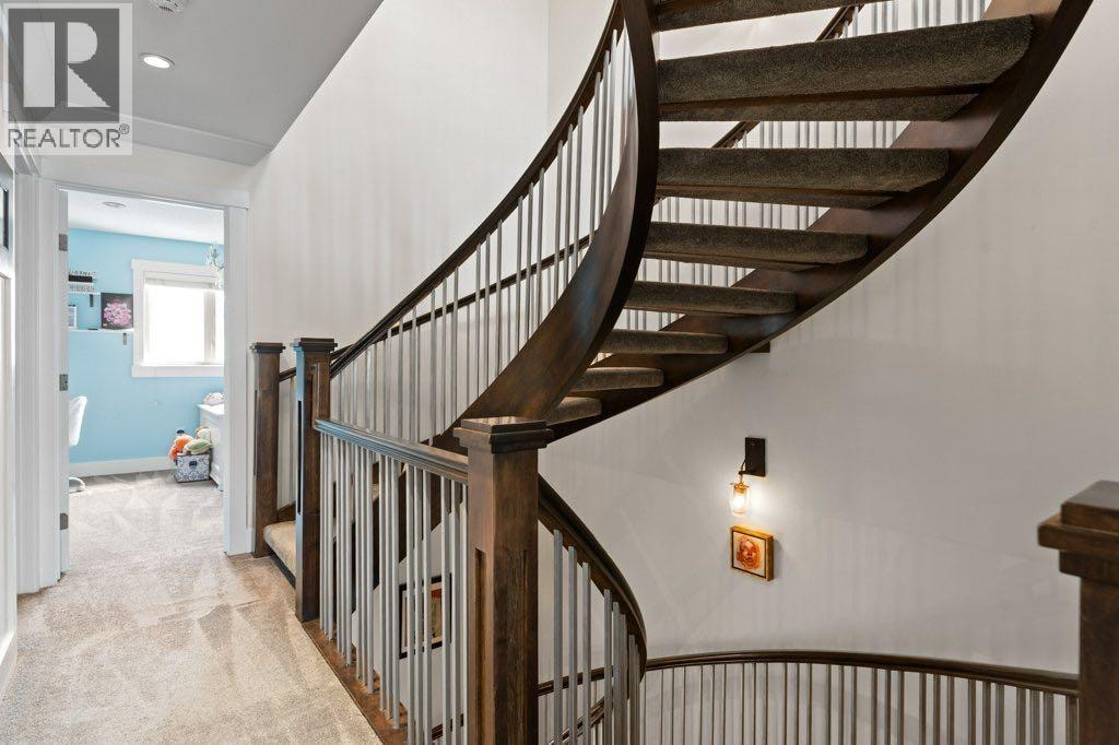 2113 21 Avenue SW — photo 19