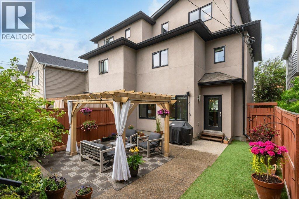 2113 21 Avenue SW — photo 39