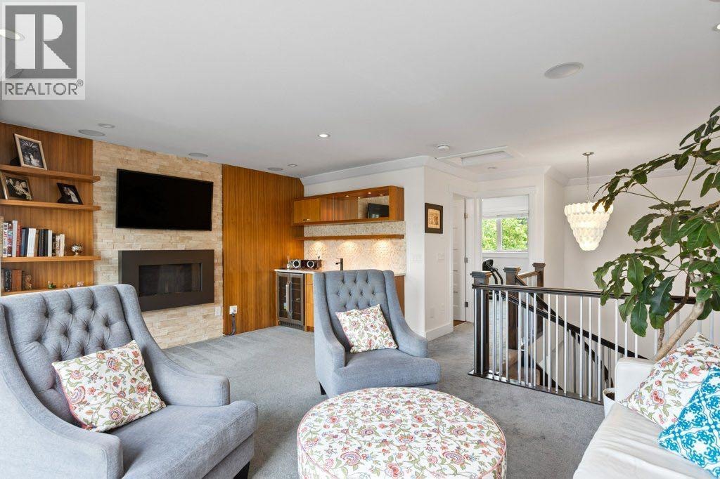 2113 21 Avenue SW — photo 21