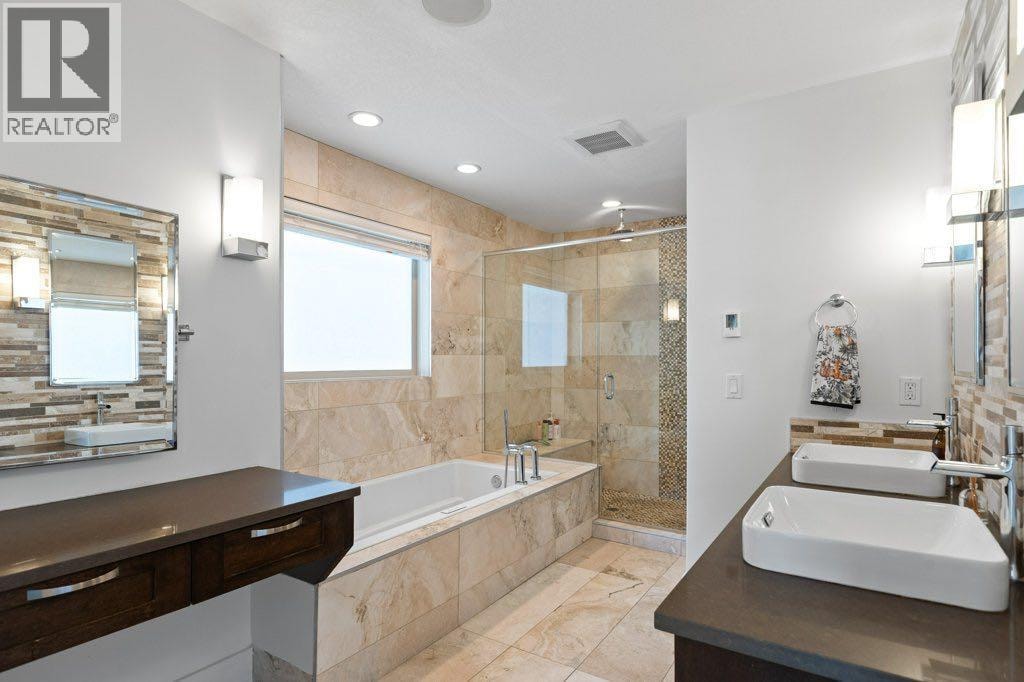2113 21 Avenue SW — photo 13