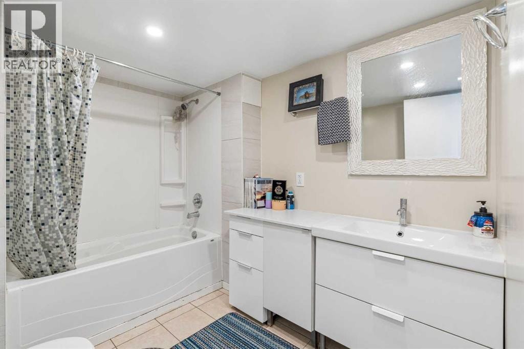 2411 51 Street NE — photo 26