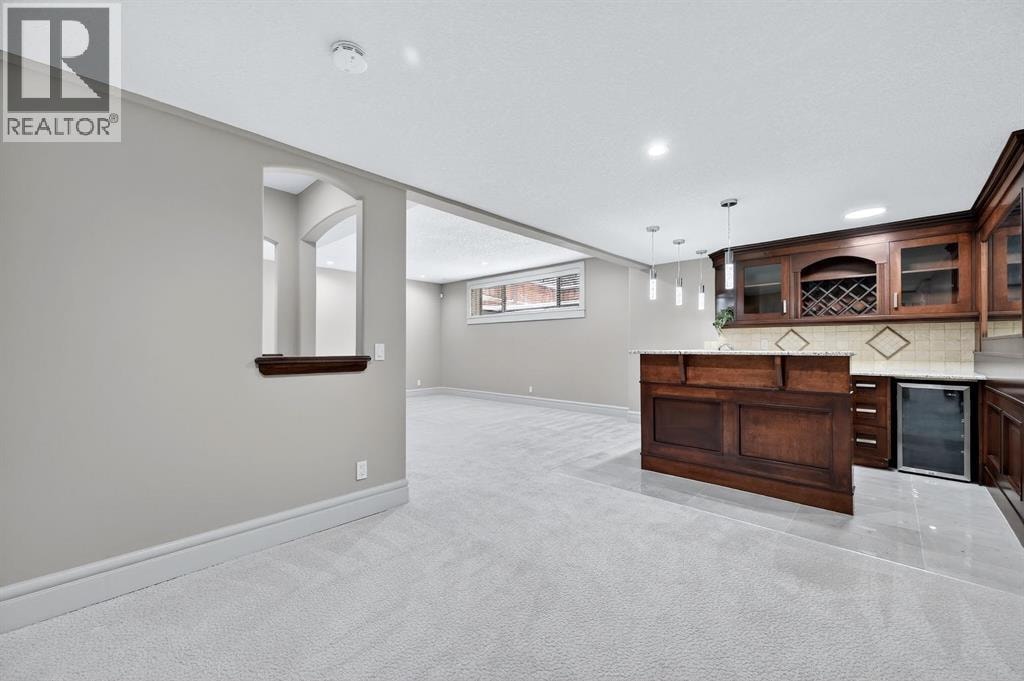 52 Wentworth Crescent SW — photo 38