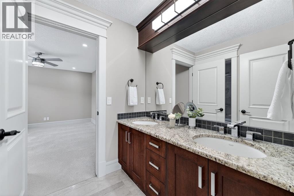 52 Wentworth Crescent SW — photo 32
