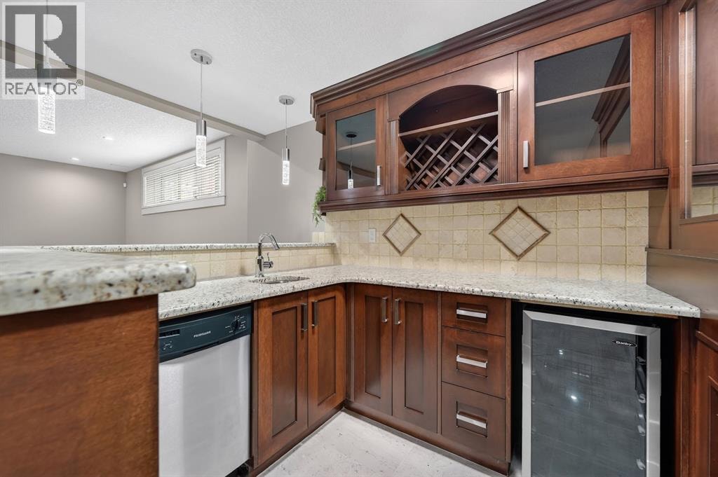 52 Wentworth Crescent SW — photo 36