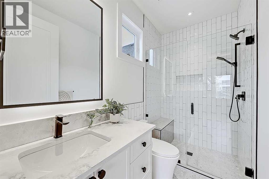 623 18 Avenue NW — photo 33