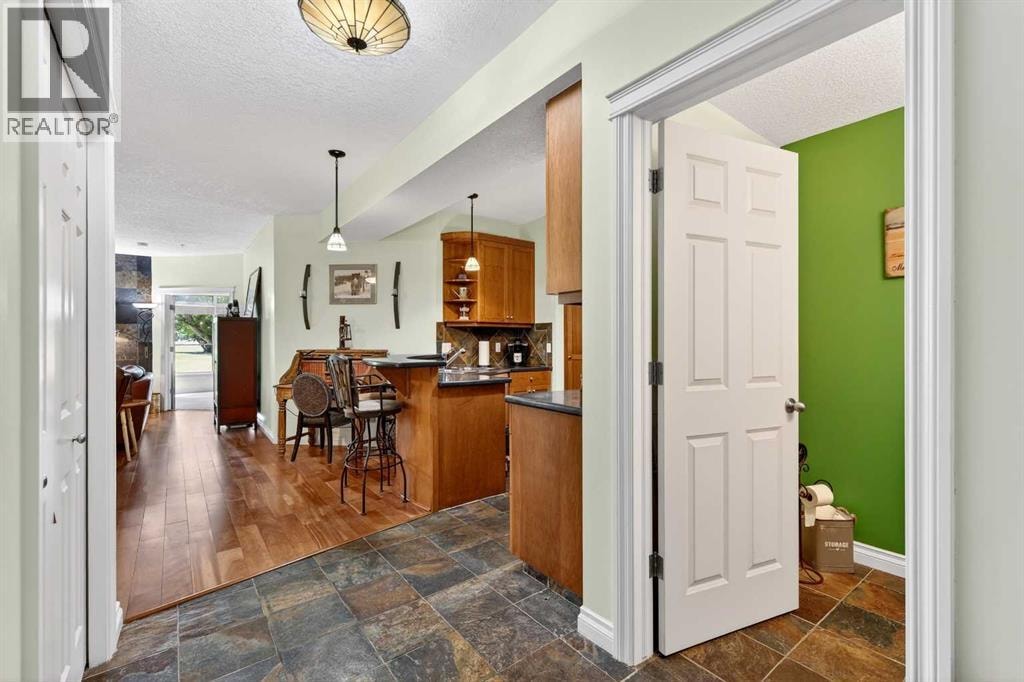 1104, 24 Hemlock Crescent SW — photo 11