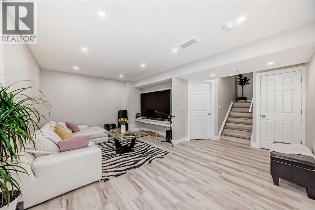 8 Yorkville Link SW — photo 21