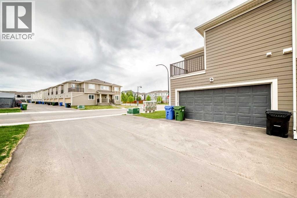 8 Yorkville Link SW — photo 25