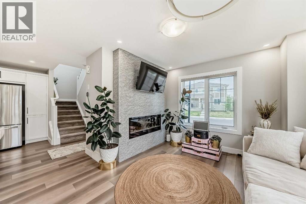 8 Yorkville Link SW — photo 8