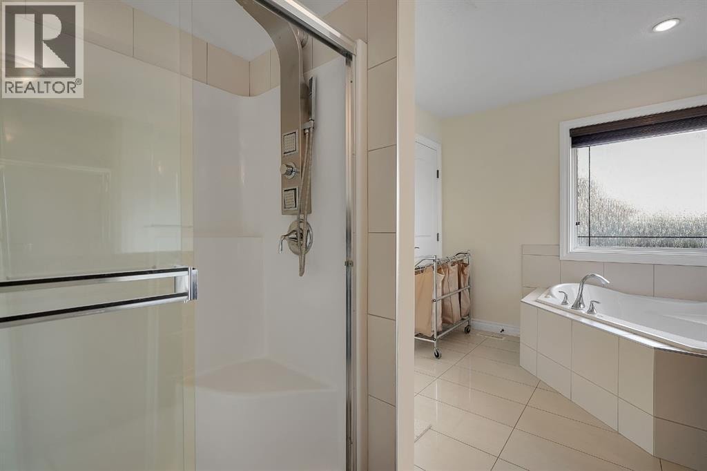 40 Baywater Court SW — photo 34