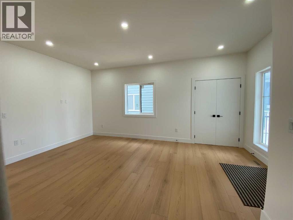 709 MANDALAY Avenue NW — photo 3