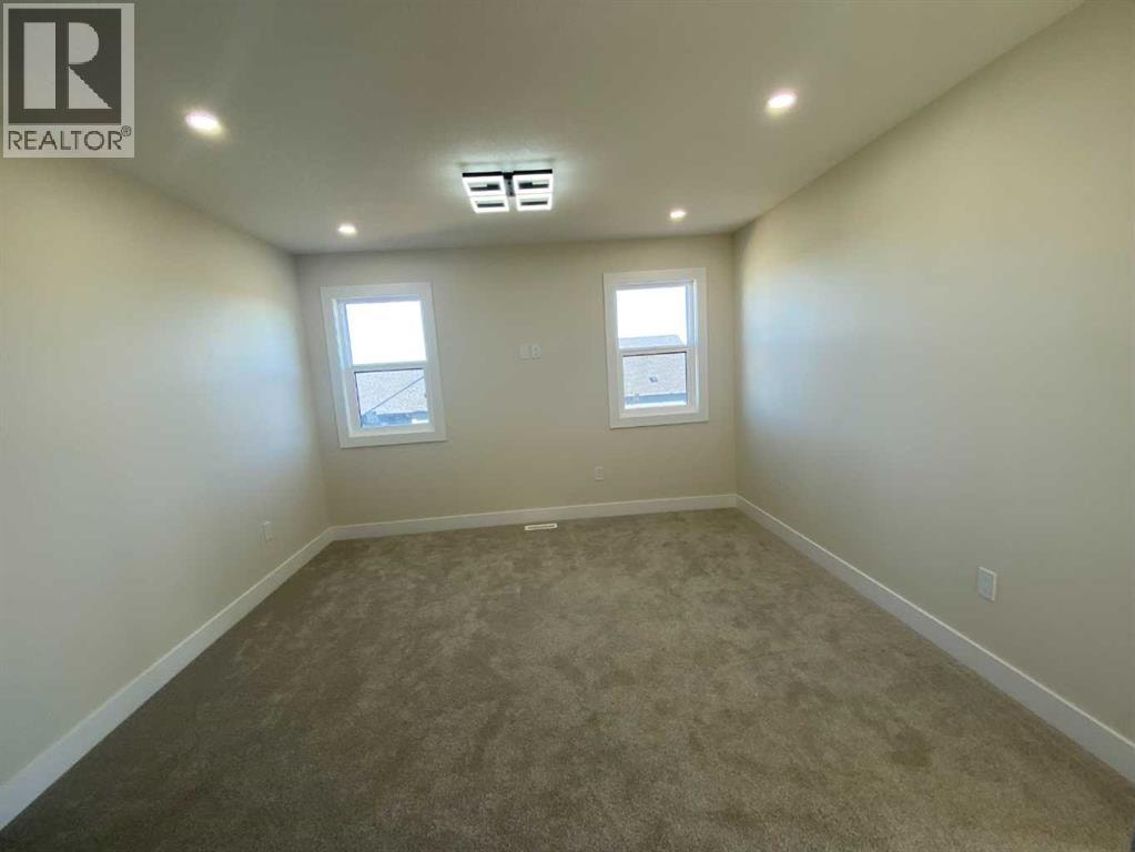 709 MANDALAY Avenue NW — photo 37