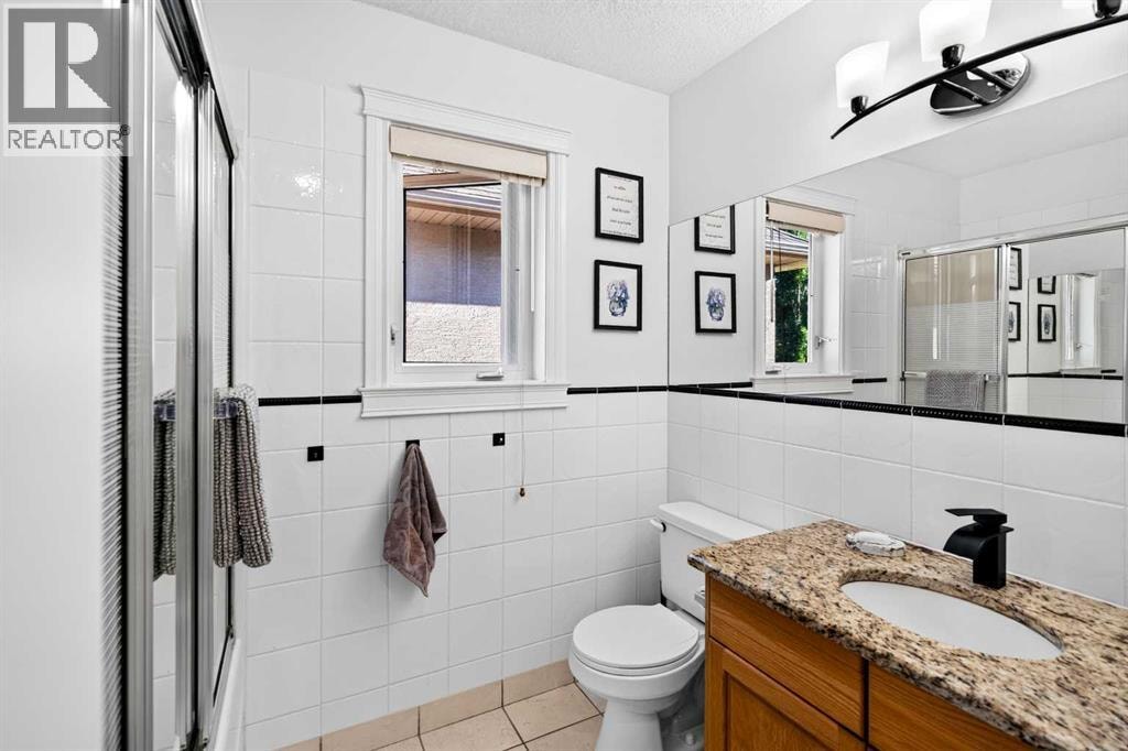 165 Strathlea Place SW — photo 32
