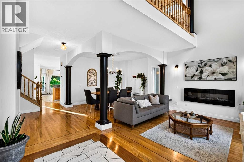 165 Strathlea Place SW — photo 3