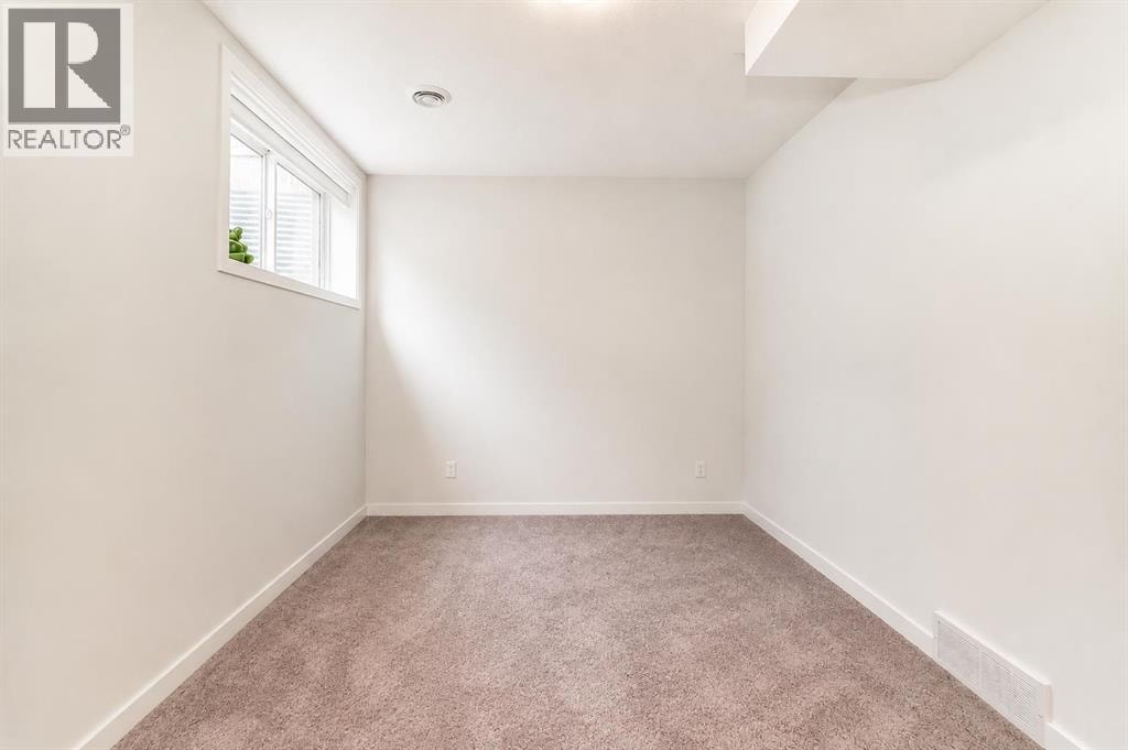 571 Seton Circle SE — photo 42