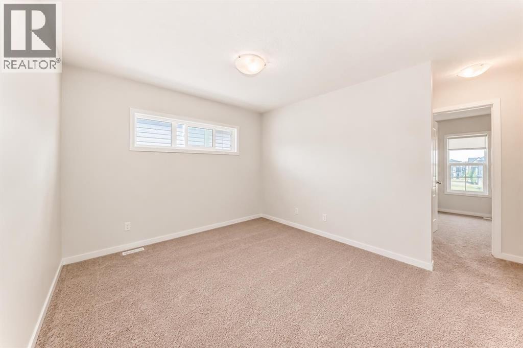 571 Seton Circle SE — photo 32